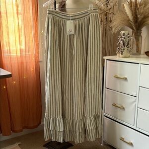 Striped Maxi Skirt in Gray and White